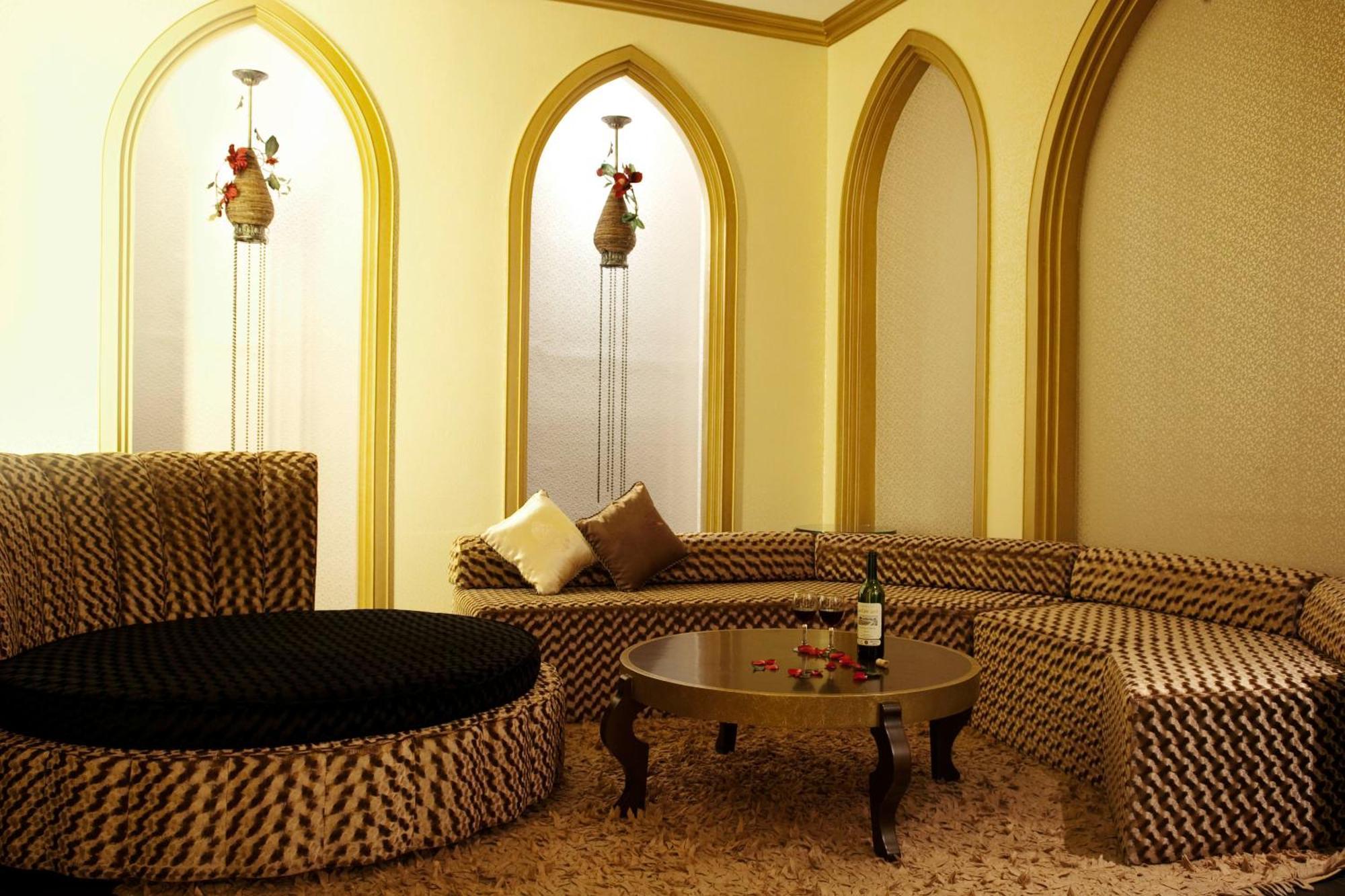 Dubai Motel Yilan Luaran gambar