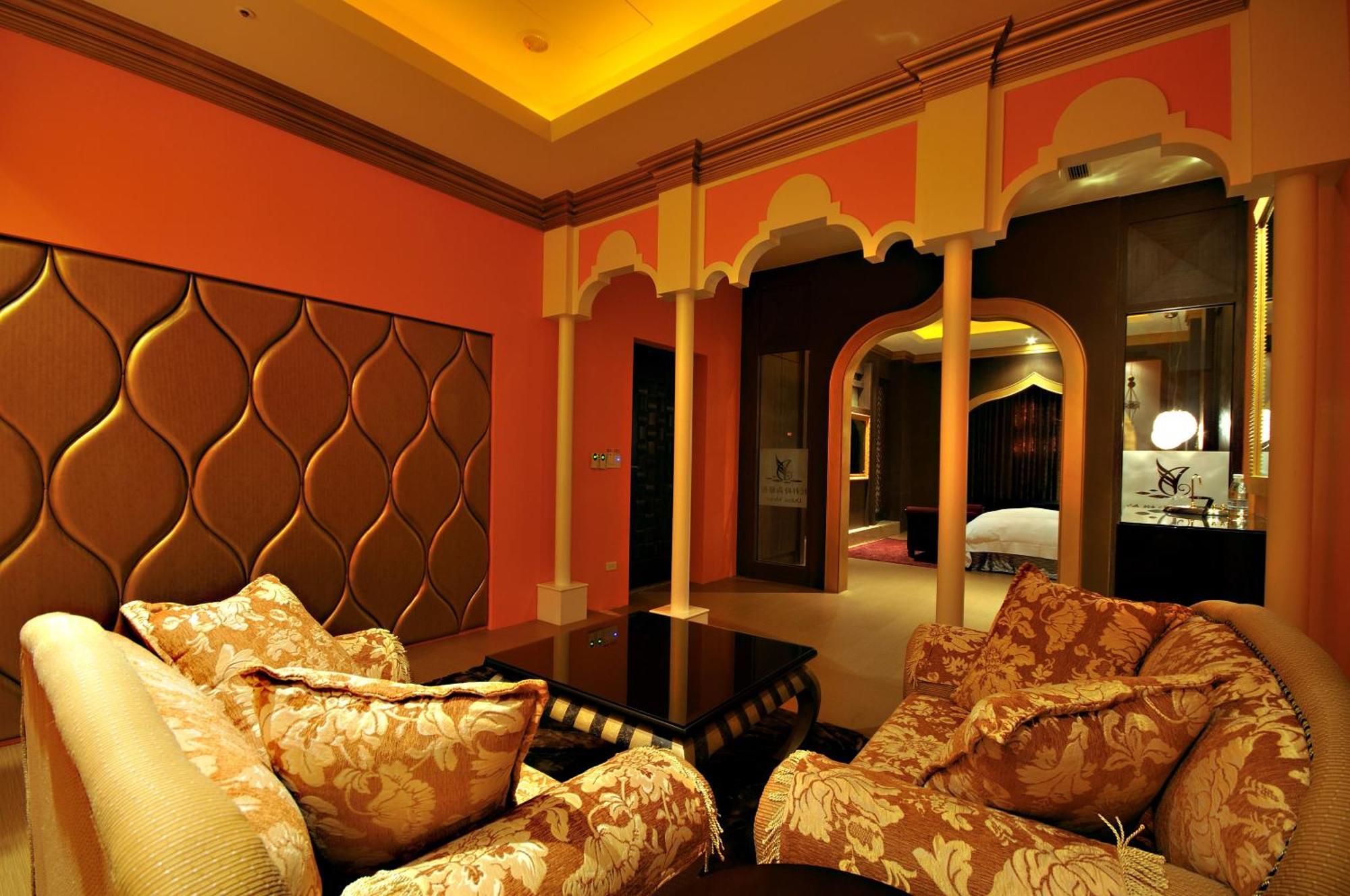 Dubai Motel Yilan Luaran gambar