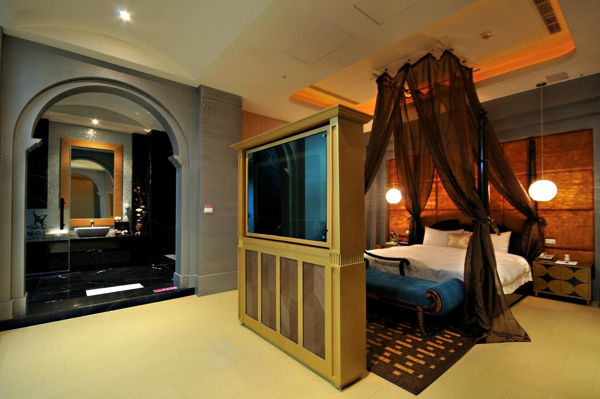 Dubai Motel Yilan Luaran gambar