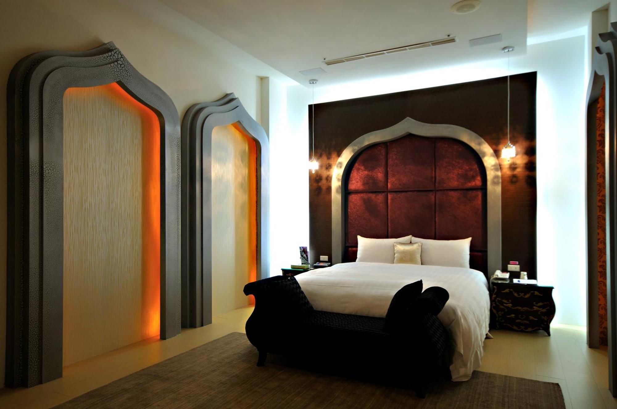 Dubai Motel Yilan Luaran gambar