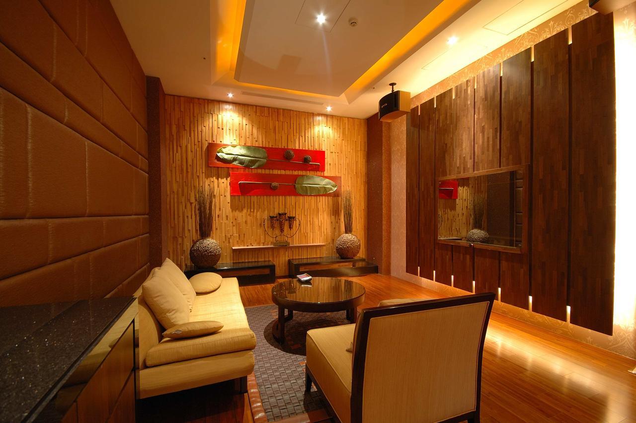 Dubai Motel Yilan Luaran gambar