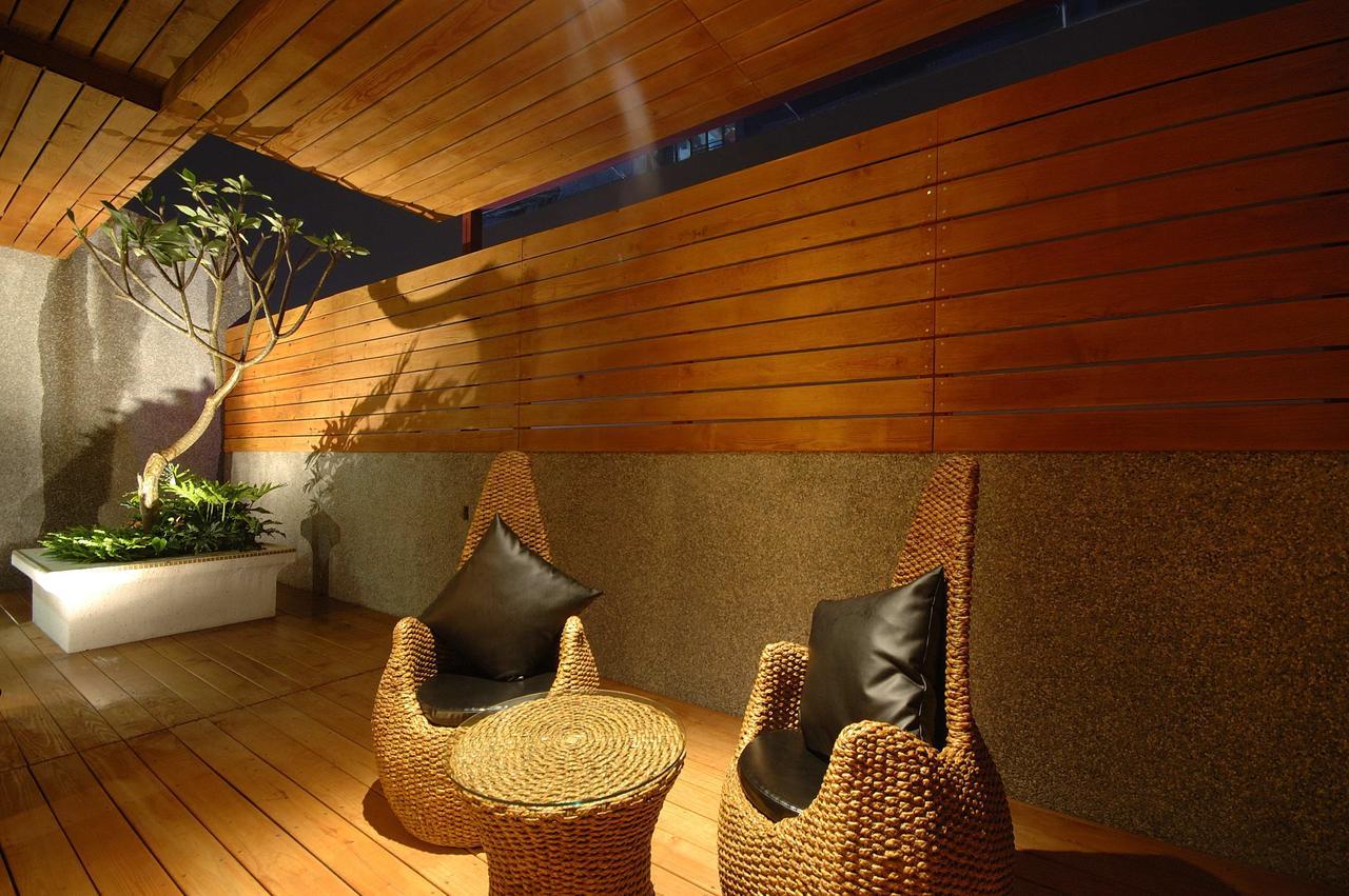 Dubai Motel Yilan Luaran gambar