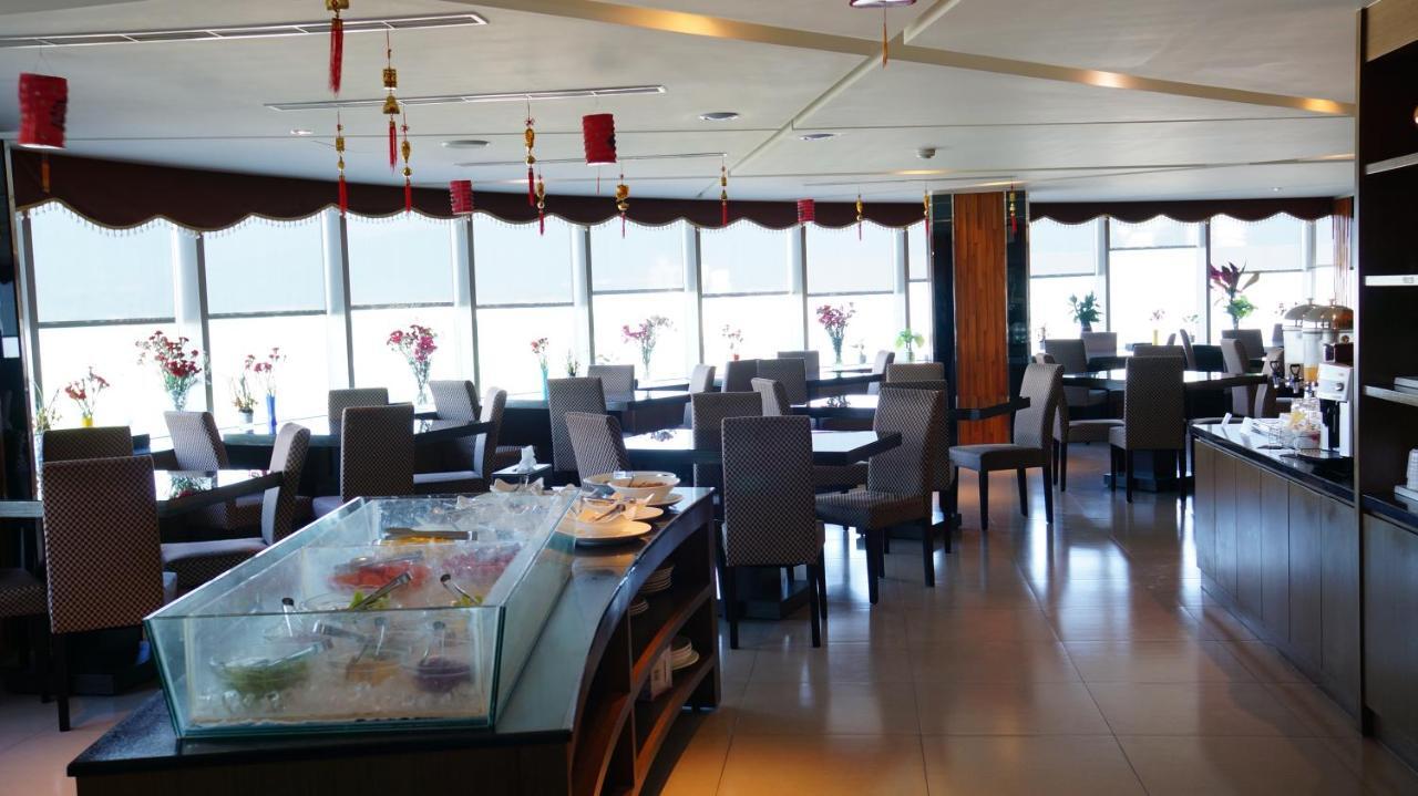 Dubai Motel Yilan Luaran gambar